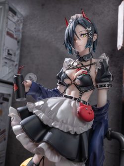 Azur Lane — Ulrich von Hutten — Medchen Trummer Ver. — 1/6 (AniGame)